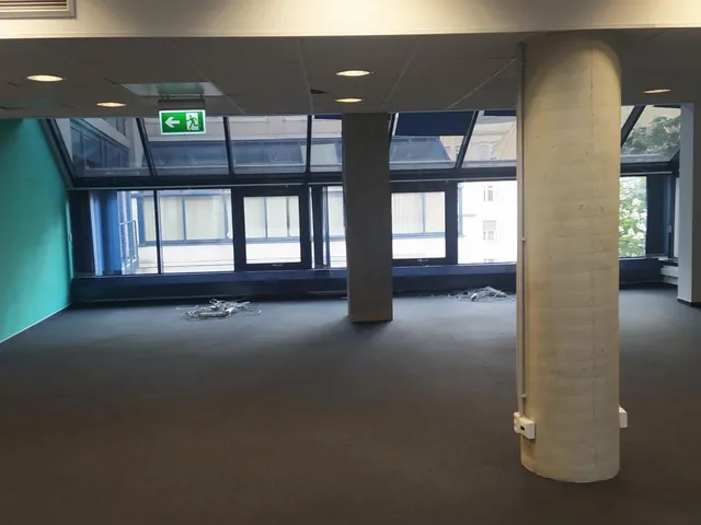 Kiadó kereskedelmi és ipari ingatlan Budapest II. kerület 215 nm