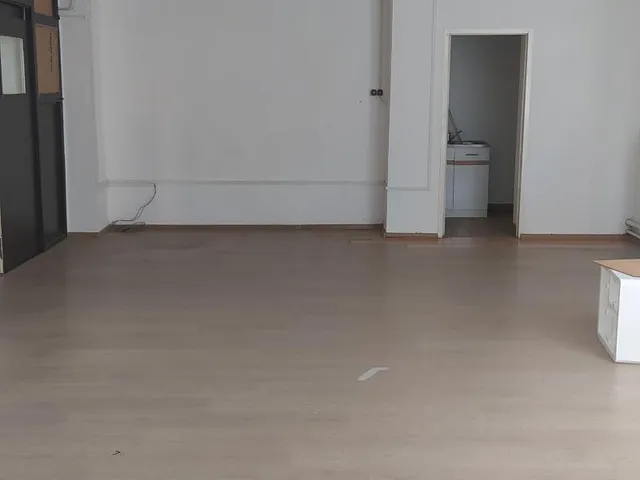 Kiadó kereskedelmi és ipari ingatlan Budapest III. kerület 61 nm