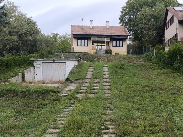 Eladó üdülő és hétvégi ház Budakeszi 78 nm