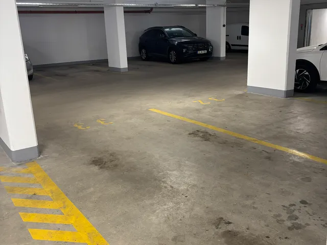 Eladó garázs Budapest XIII. kerület, Angyalföld 11 nm