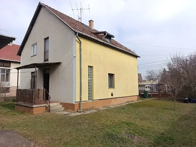 Eladó ház Budapest XVII. kerület, Akadémia-Újtelep 132 nm