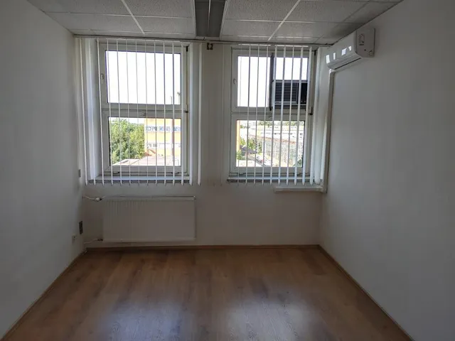 Kiadó kereskedelmi és ipari ingatlan Budapest XXII. kerület 70 nm