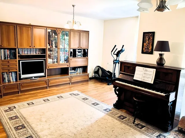 Eladó lakás Budapest III. kerület 103 nm