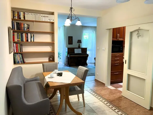 Eladó lakás Budapest III. kerület 103 nm