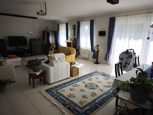 Eladó ház Veresegyház 300 nm