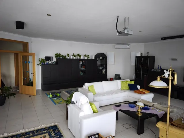 Eladó ház Veresegyház 300 nm