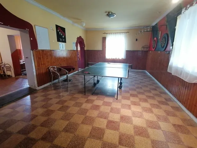 Eladó kereskedelmi és ipari ingatlan Pusztaszabolcs 200 nm