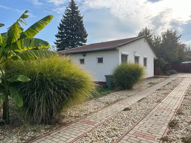 Eladó üdülő és hétvégi ház Velence 51 nm