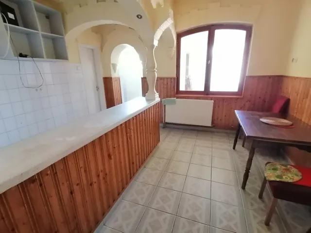 Kiadó ház Pusztaszabolcs 100 nm