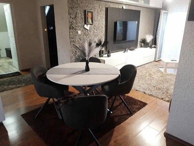 Eladó lakás Székesfehérvár, Maroshegy 104 nm