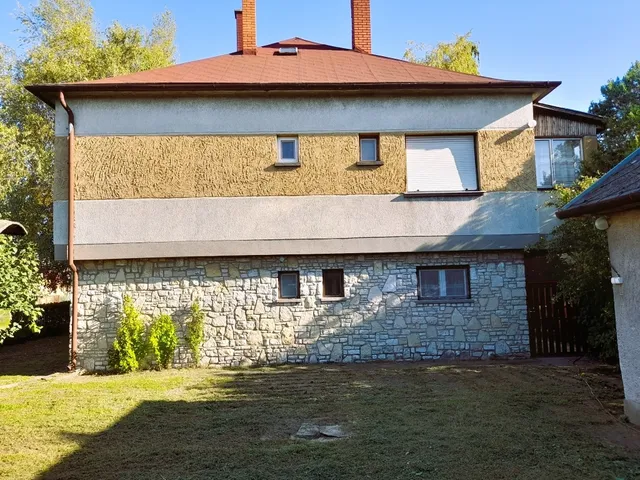 Eladó ház Szabadbattyán 180 nm