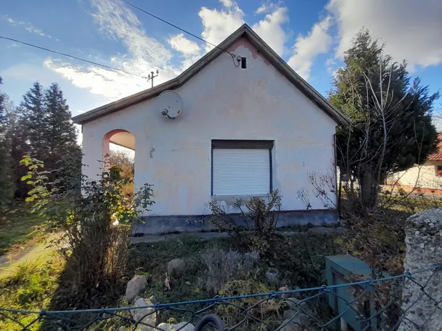 Eladó ház Sárkeszi 70 nm