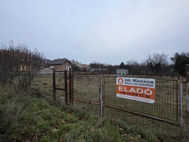 Eladó telek Ercsi 2114 nm