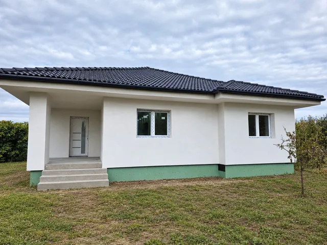 Eladó ház Pusztaszabolcs 126 nm