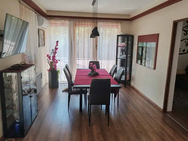 Eladó ház Kápolnásnyék 210 nm