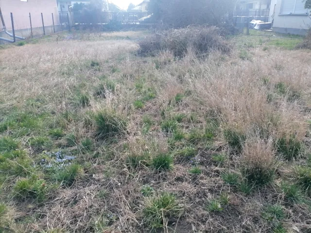 Eladó telek Pusztaszabolcs 1000 nm