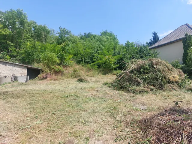 Eladó telek Kulcs 899 nm