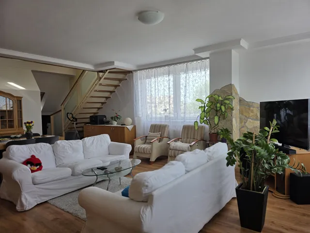 Eladó lakás Székesfehérvár, Víziváros 110 nm