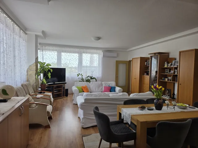 Eladó lakás Székesfehérvár, Víziváros 110 nm