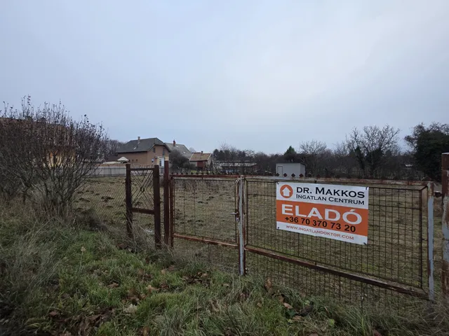 Eladó telek Ercsi 1047 nm