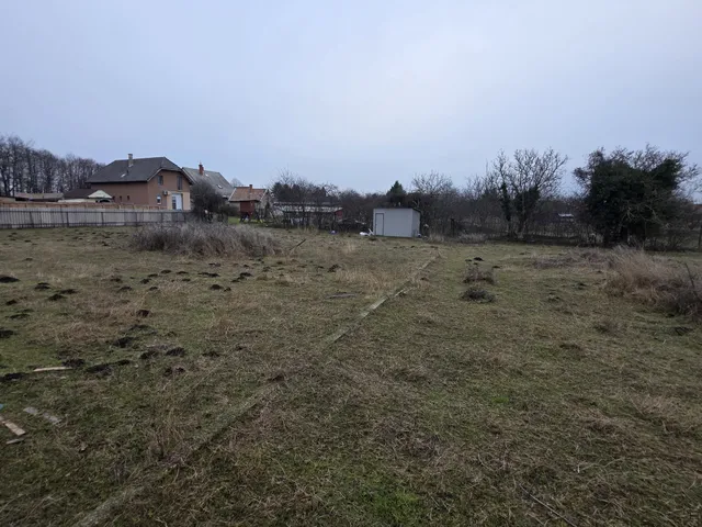 Eladó telek Ercsi 1067 nm