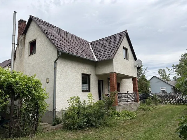 Eladó ház Iszkaszentgyörgy 120 nm