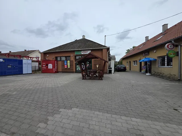 Eladó kereskedelmi és ipari ingatlan Adony 340 nm