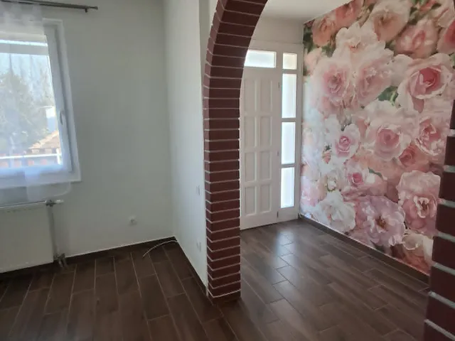 Eladó lakás Velence, Újtelep 83 nm