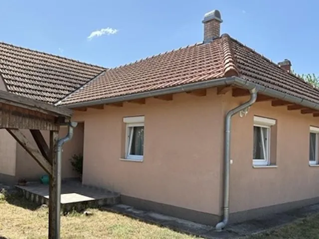 Eladó ház Kincsesbánya 70 nm