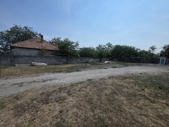 Eladó telek Ercsi 809 nm