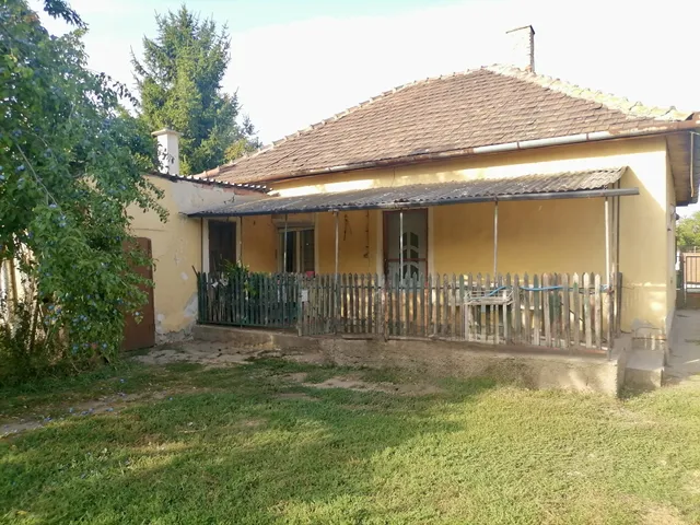 Eladó ház Pusztaszabolcs 68 nm