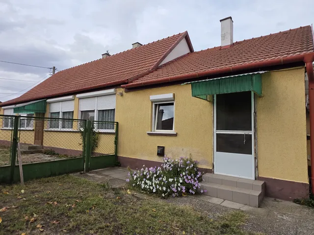 Eladó ház Seregélyes 93 nm