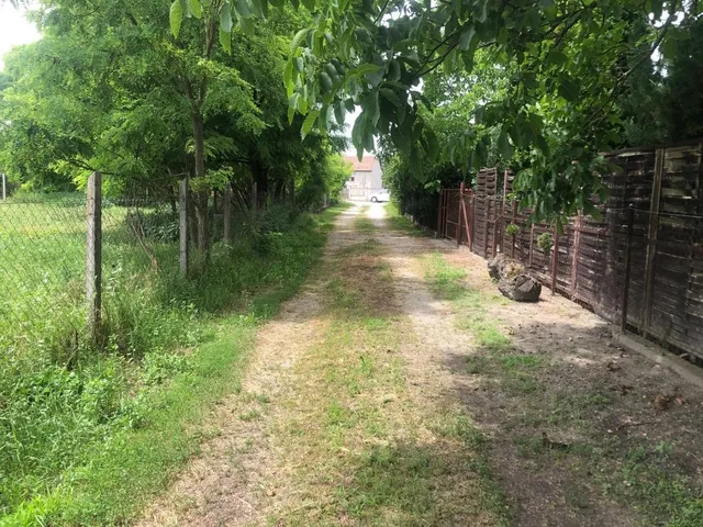 Eladó telek Tököl 4900 nm