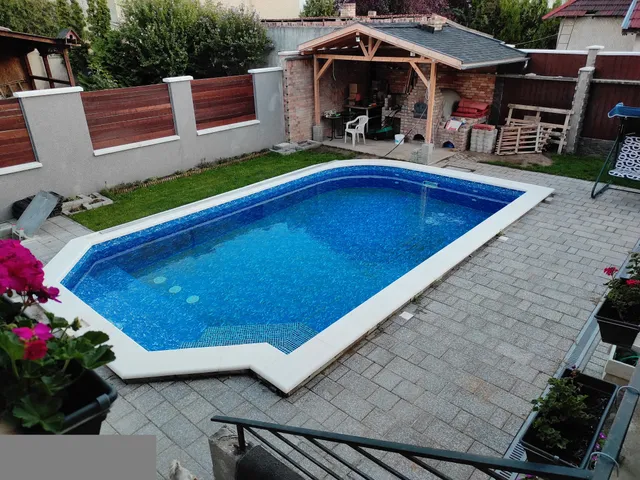 Eladó ház Budapest XX. kerület, Pesterzsébet-Szabótelep 300 nm