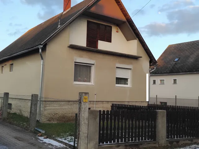 Eladó ház Kiskunlacháza 98 nm