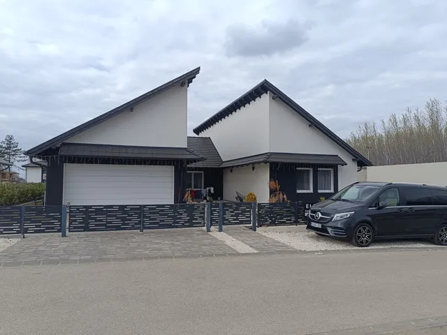 Eladó ház Dunaharaszti, Tavak 210 nm