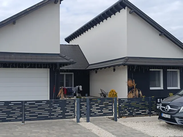 Eladó ház Dunaharaszti, Harasztiszőlők 195 nm