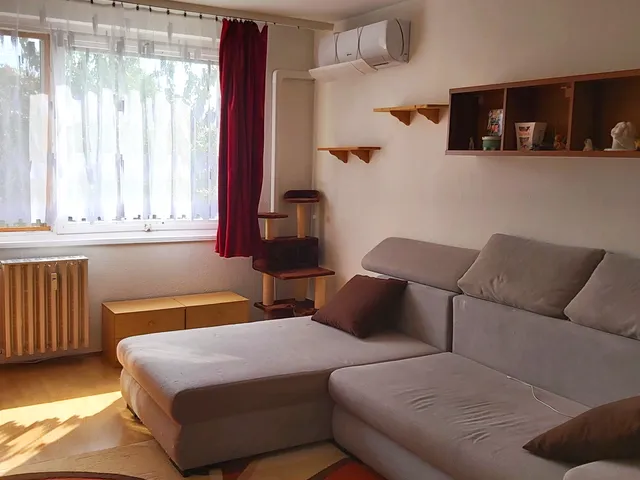 Eladó lakás Budapest XXI. kerület, Szabótelep 70 nm