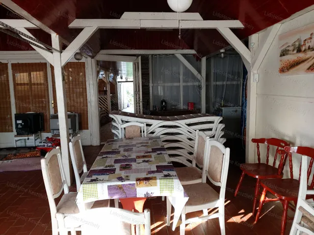 Eladó kereskedelmi és ipari ingatlan Balatonmáriafürdő 490 nm