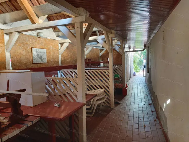 Eladó kereskedelmi és ipari ingatlan Balatonmáriafürdő 490 nm