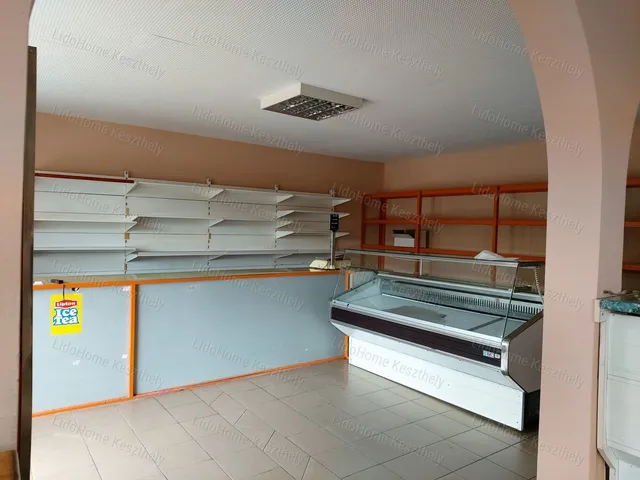 Eladó kereskedelmi és ipari ingatlan Zalacsány 90 nm