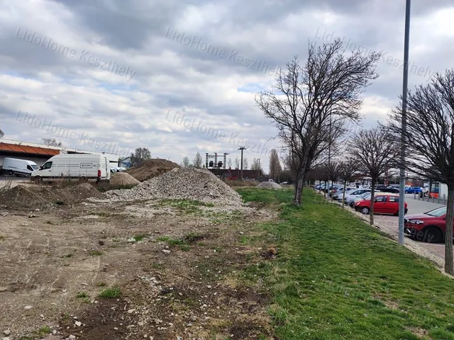 Kiadó kereskedelmi és ipari ingatlan Keszthely 500 nm