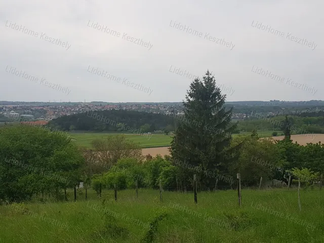 Eladó telek Keszthely 2685 nm