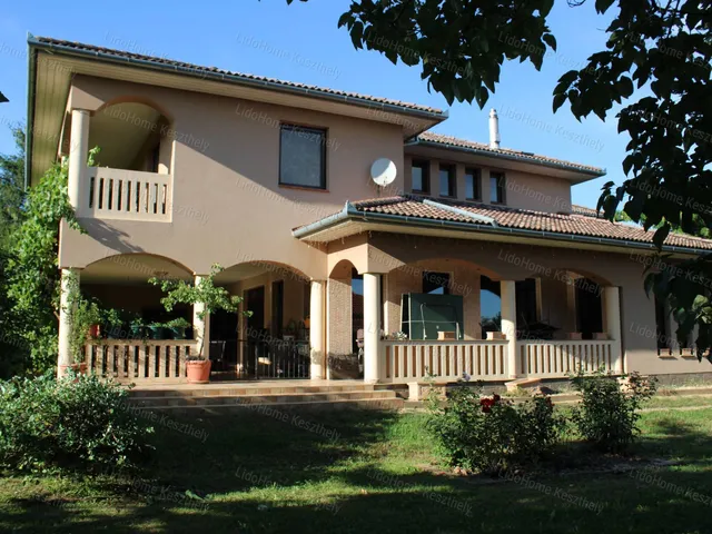 Eladó ház Nagyrécse 375 nm