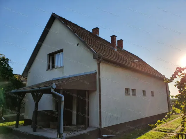 Eladó ház Balatonszentgyörgy 188 nm