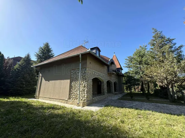 Eladó ház Kehidakustány 180 nm