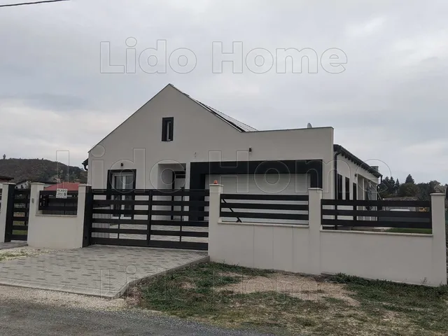 Eladó ház Balatongyörök 180 nm