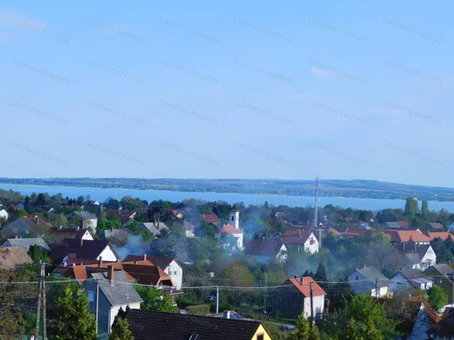 Eladó ház Vonyarcvashegy 180 nm