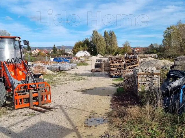 Eladó kereskedelmi és ipari ingatlan Keszthely 6304 nm