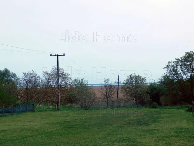 Eladó telek Szigliget 1690 nm